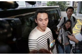 四五壮汉讨债门面泼油漆:讨债行为引发的思考 四五壮汉讨债门面泼油漆:讨债行为引发的思考