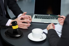 女员工怀孕去讨债：职场女性的权益与挑战